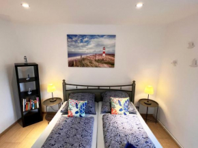 Ferienwohnung Elfriede - WLAN, 2 Bäder, Küche, Freisitz, 2 Parkplätze, im Ortskern